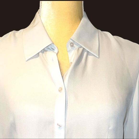 Patrick Christopher 100% silk almond tinted button up blouse! - Picture 3 of 8